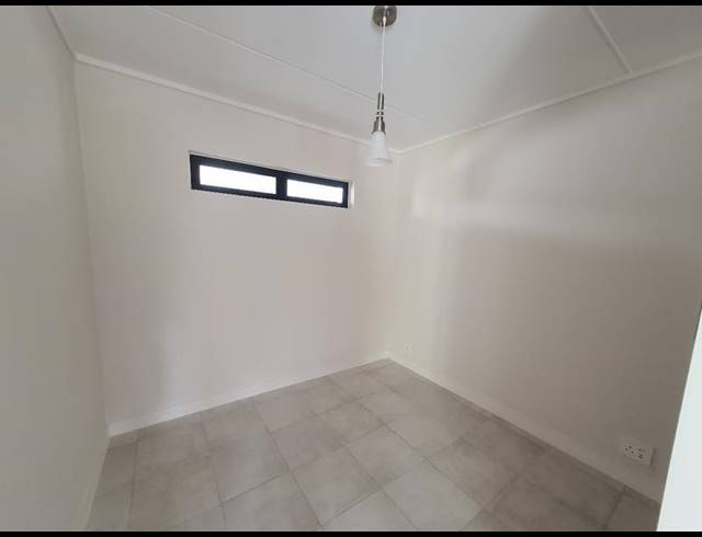 2 BEDROOM PROPERTY TO RENT IN GREENBAY ECO ESTATE